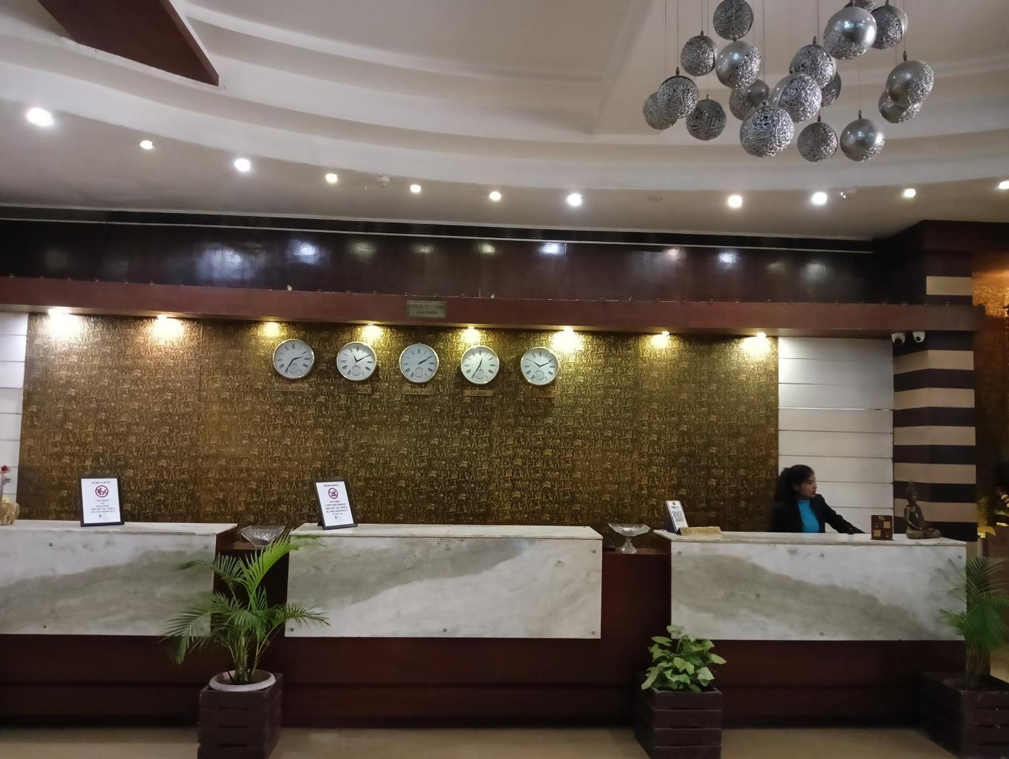 Bk Castles Hotel Jabalpur Zewnętrze zdjęcie