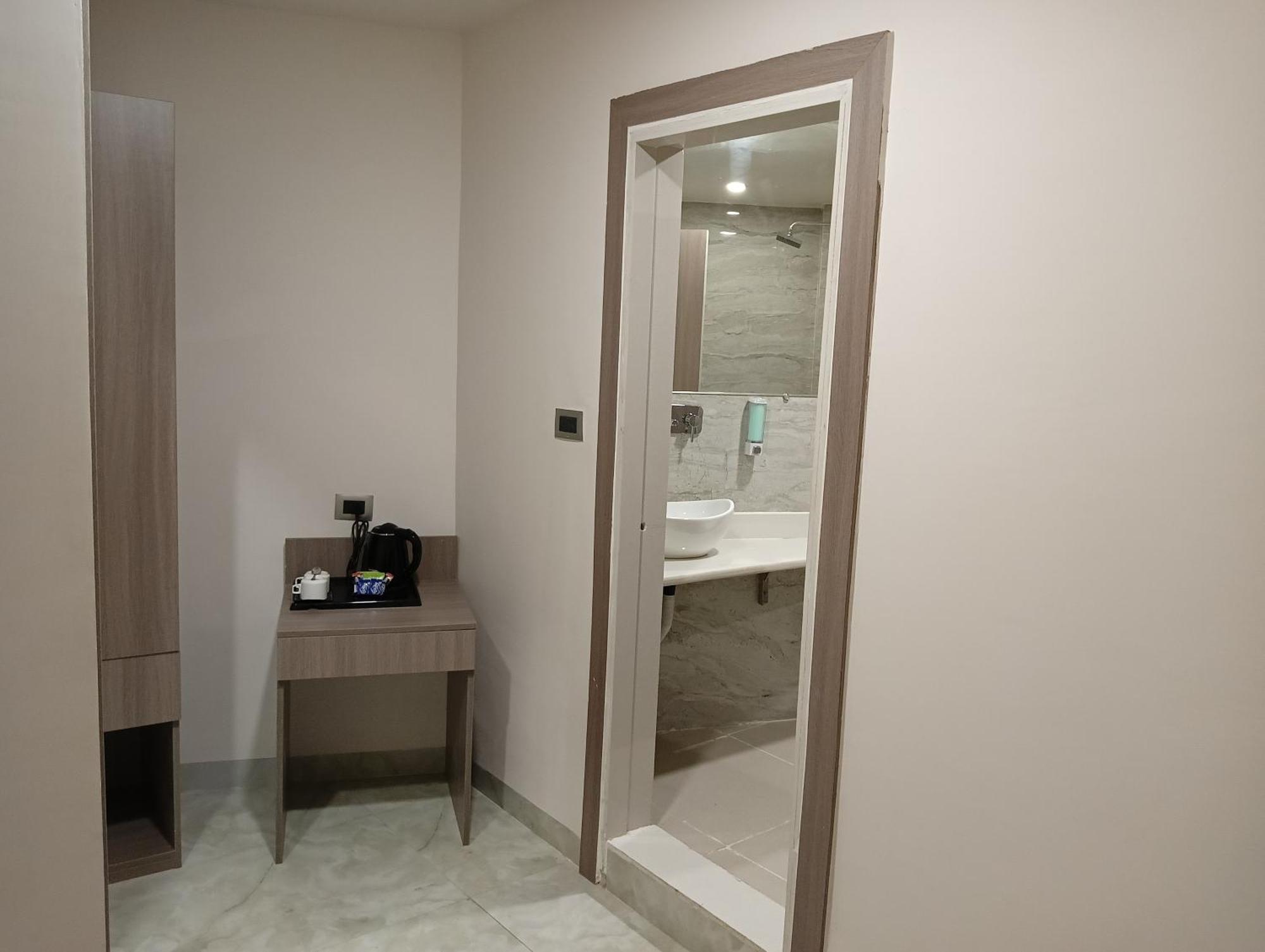 Bk Castles Hotel Jabalpur Zewnętrze zdjęcie