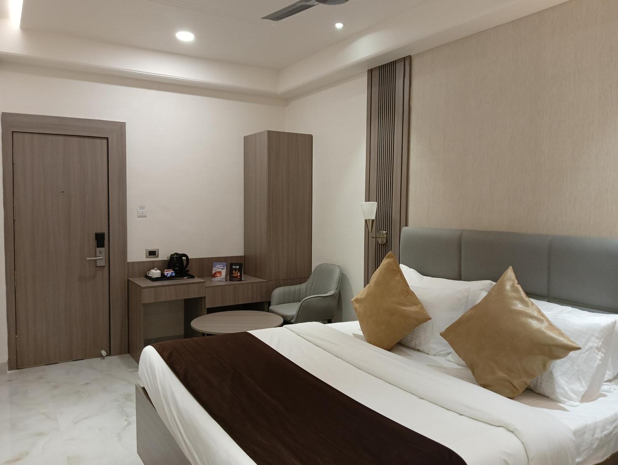 Bk Castles Hotel Jabalpur Zewnętrze zdjęcie